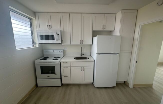 1 bed, 1 bath, $1,600, Unit 4