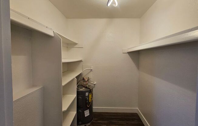 1 bed, 1 bath, 580 sqft, $995, Unit 123