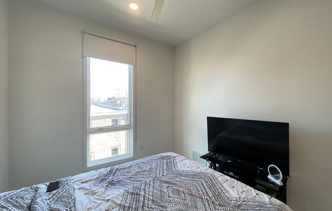 2 beds, 2 baths, $1,645, Unit 302