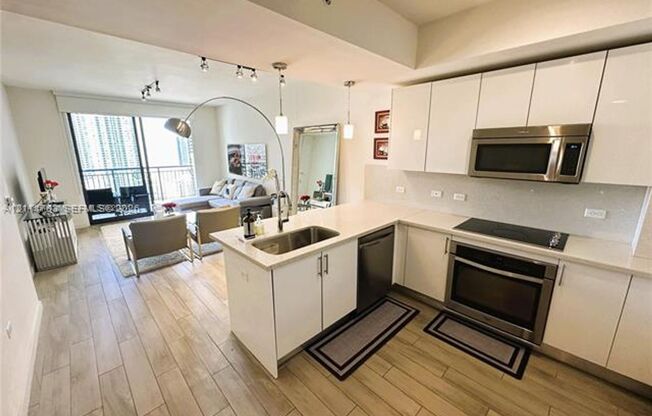 1 bed, 1 bath, $3,500, Unit # 2910