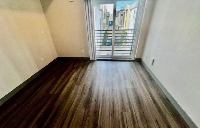 Studio, 1 bath, 288 sqft, $1,280, Unit 417