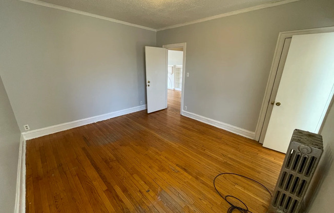 7931 33 S MANISTEE AVE