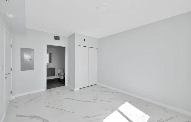 2 beds, 2 baths, 960 sqft, $2,954, Unit 611