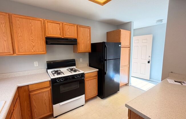 2 beds, 2 baths, $1,595, Unit UNIT 1021