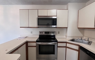 2 beds, 2 baths, 1,121 sqft, $3,400, Unit 301