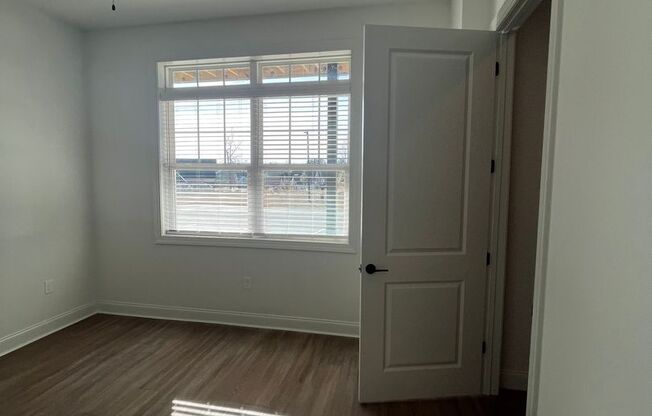 1 bed, 1 bath, 859 sqft, $1,600, Unit A103