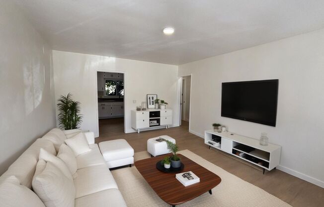 6819 N FIGUEROA ST