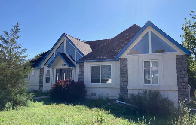 Ranch with Unfinished Basement in D20 with AC!