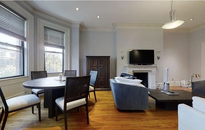 127 MARLBOROUGH ST