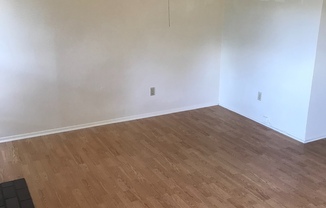 2 beds, 1 bath, $1,587