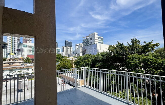 498 SW 6 ST
