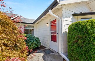 3605 NE 49th St