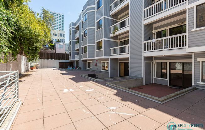 Nob Hill: 2 Bed 2 Bath Condo w/ Massive Private Patio, Parking & Storage Included