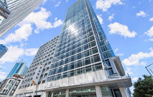 3 beds, 3 baths, $5,895, Unit UNIT 1901