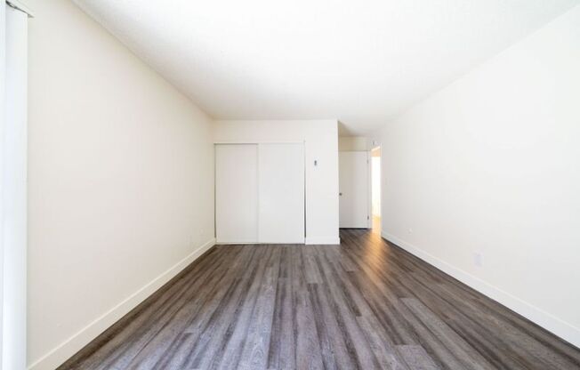 3 beds, 2 baths, 1,200 sqft, $2,900, Unit 633-35