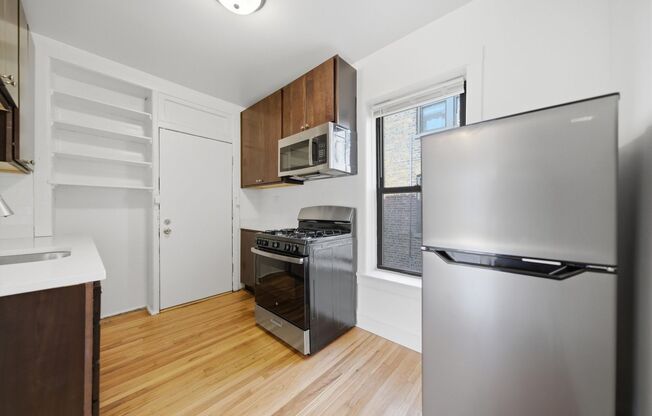 1 bed, 1 bath, 559 sqft, $2,250, Unit 2706-1GG
