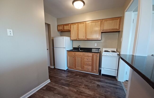 1 bed, 1 bath, 675 sqft, $1,125, Unit 638 - 7