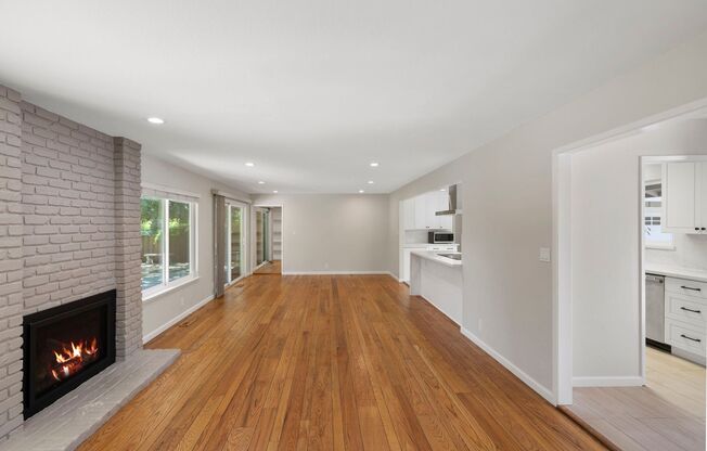 Spacious Menlo Park Retreat with 6 Bedrooms on Rare Oversized Lot!
