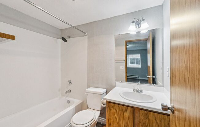 3 beds, 2 baths, 643 sqft, $2,000, Unit A306