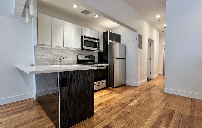 162 W 120 ST