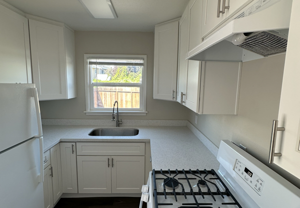 253 LANSING WAY
