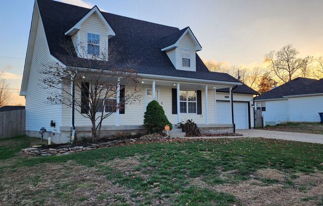 Beautiful 4 Bed 2.5 Bath Home in Quiet Neighborhood!