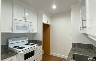 1 bed, 1 bath, 625 sqft, $1,695, Unit 21