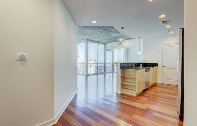 2 beds, 2 baths, $3,295