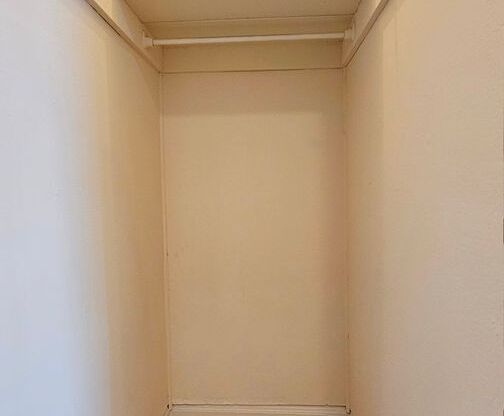 2 beds, 1 bath, 1,050 sqft, $1,850, Unit 806