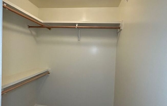 3 beds, 2 baths, 1,300 sqft, $1,125, Unit O-202