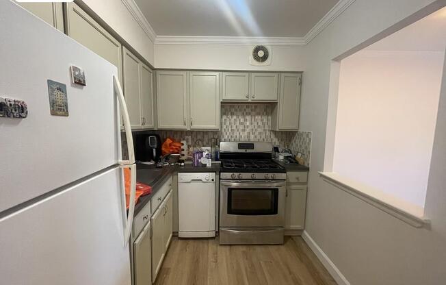 1443 5 AVE