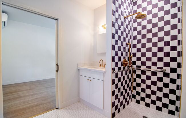 Studio, 1 bath, 223 sqft, $2,180, Unit 301