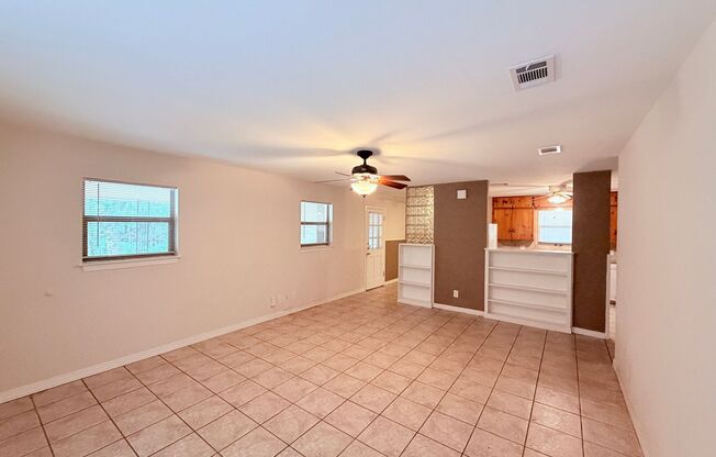 COZY 3 BEDROOM - CENTRAL LOCATION - QUIET CUL-DE-SAC