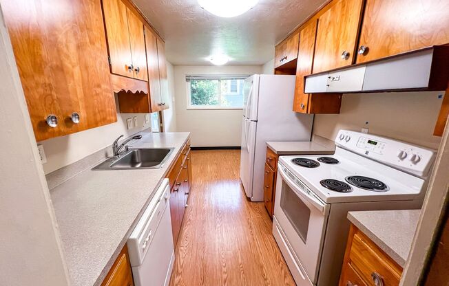 3 beds, 2 baths, 1,390 sqft, $3,095, Unit 401