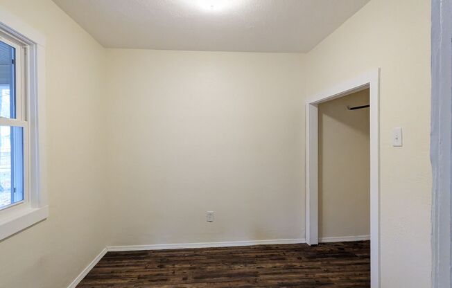 Remodeled 3 bedroom house, 3334