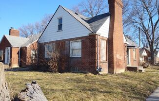 Beautiful Brick Bungalow 3 Bedrooms 1 Bathroom *MOVE IN SPECIAL*
