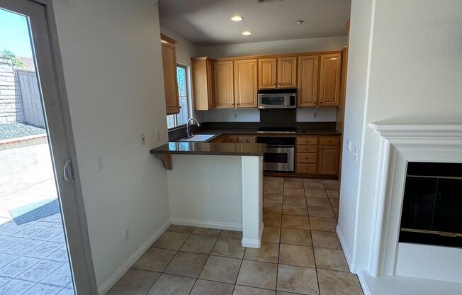 Beautiful Mission Valley Townhome in Escala Complex 92108