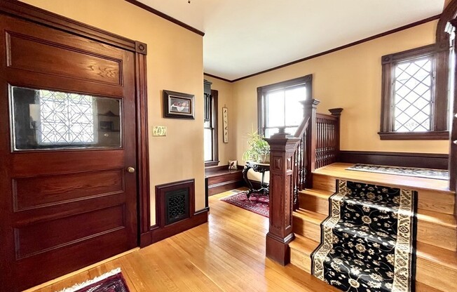 4 beds, 2.5 baths, 2,453 sqft, $5,600