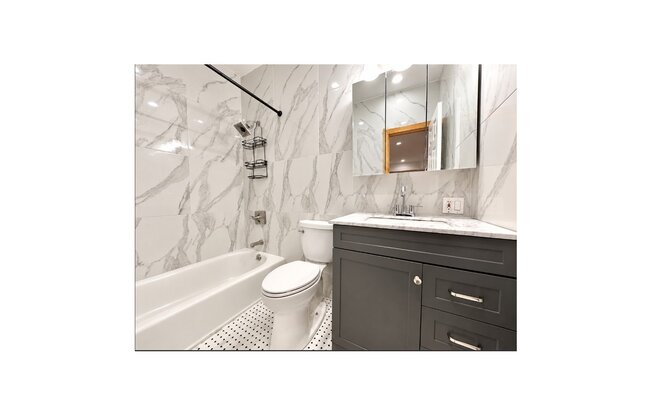 Studio, 1 bath, $2,550, Unit 2F