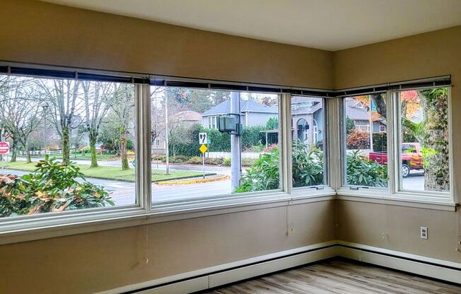 2 beds, 1 bath, 777 sqft, $1,550, Unit 105