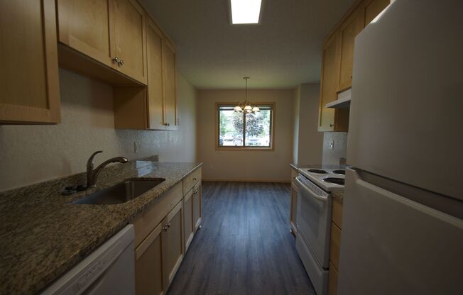 2 beds, 2 baths, 1,050 sqft, $1,724, Unit 206