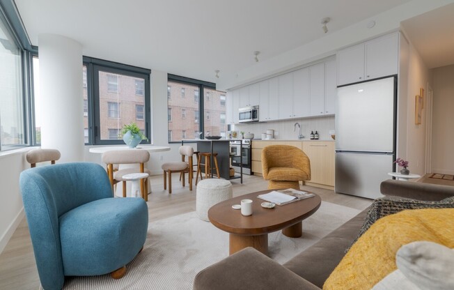 3 beds, 2 baths, $6,643, Unit 14K
