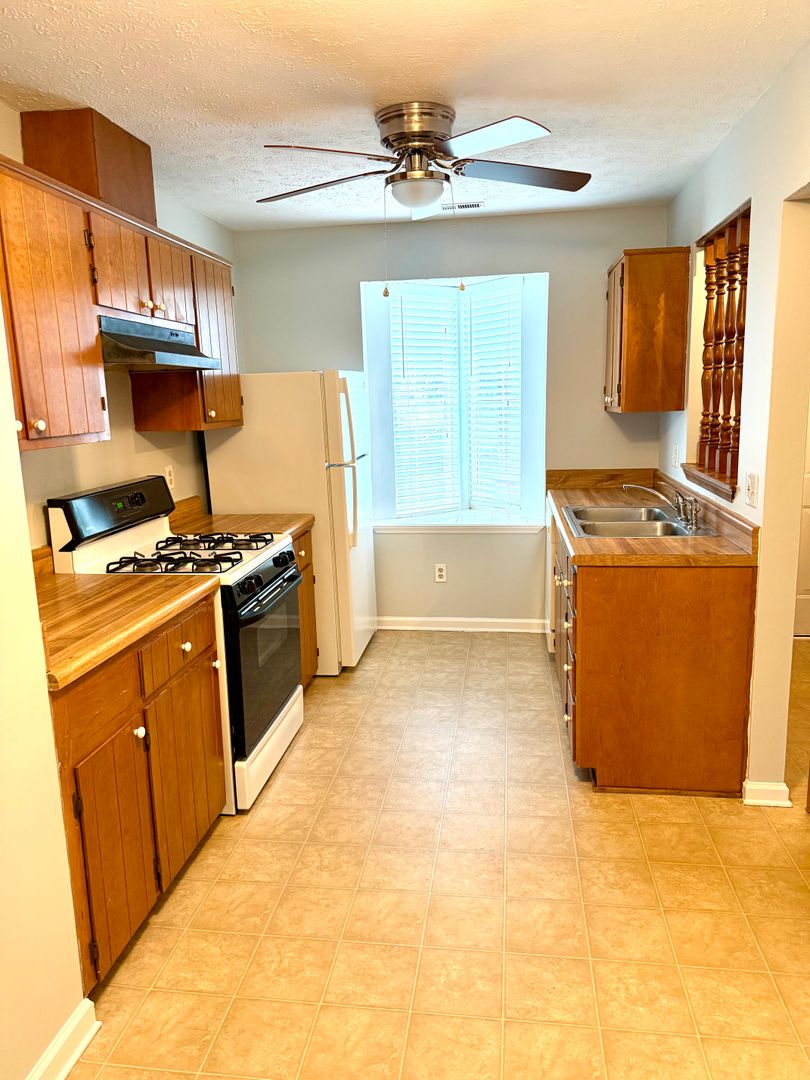 Charming Cary Home on Rosebrooks Drive: Comfort & Convenience Await!