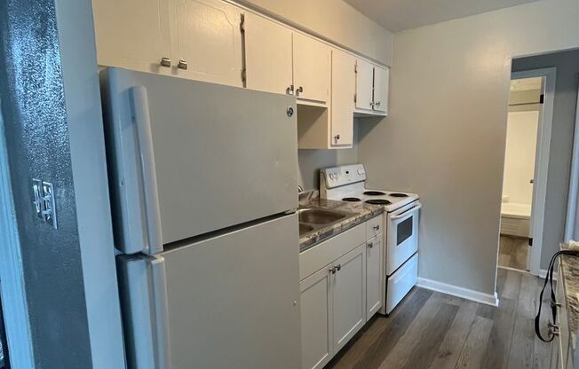 1 bed, 1 bath, $960, Unit 205