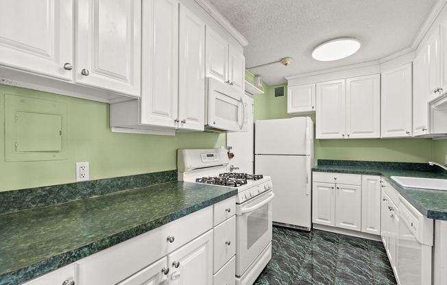 2 beds, 2 baths, 1,265 sqft, $4,300, Unit 1105
