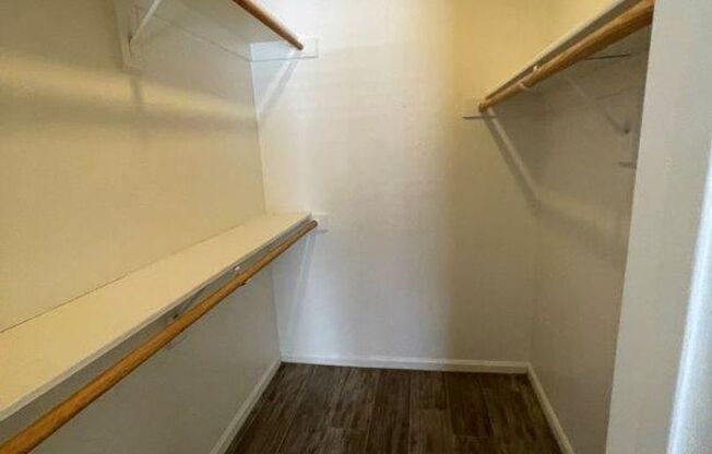 1 bed, 1 bath, $1,350, Unit # 160