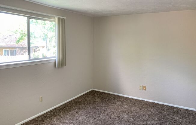 1 bed, 1 bath, 640 sqft, $1,050, Unit 41