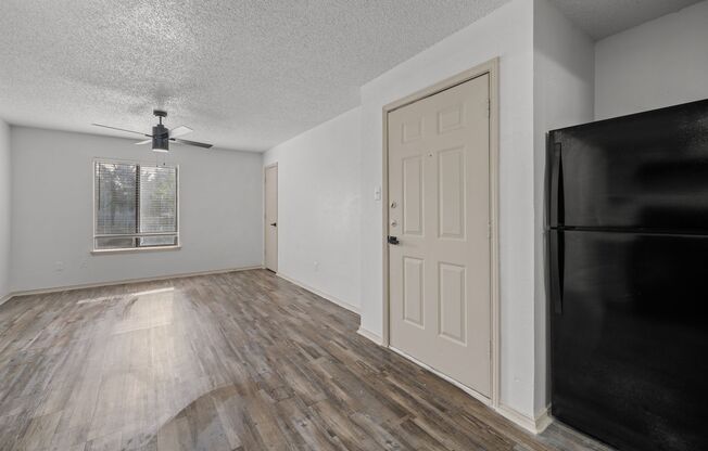 1 bed, 1 bath, 520 sqft, $1,195, Unit C-09