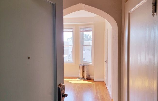 Studio, 1 bath, 450 sqft, $2,400, Unit 601