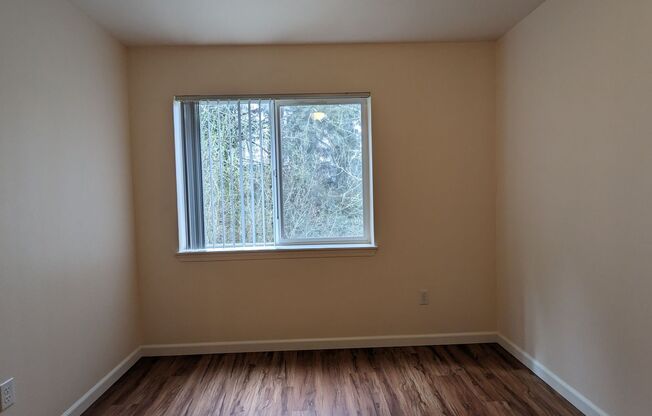 2 beds, 1 bath, 750 sqft, $1,425, Unit 26